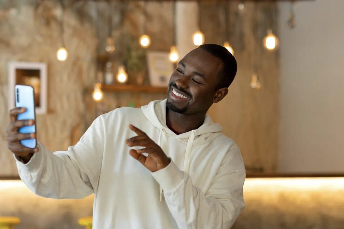 Seller doing live shopping in Ghana with SuguLive